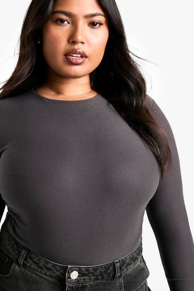 boohoo Dames Plus Dubbele Laag Geruched Lange Mouwen Top | Charcoal | Maat: 16