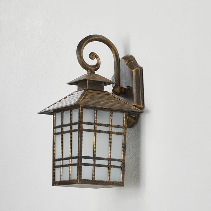 ORION Traditionele buitenwandlamp ILKA, lantaarnvorm