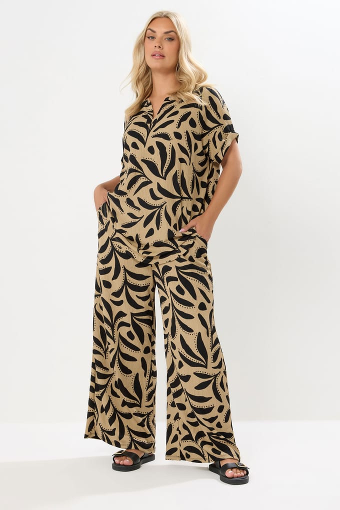 Yours Natural Brown Leaf Crinkle Wide Leg Broek Size 42