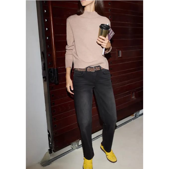 Straight Legs jeans