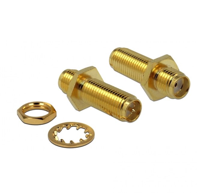 RP-SMA (v) - SMA (v) inbouw adapter - 50 Ohm / 3 GHz