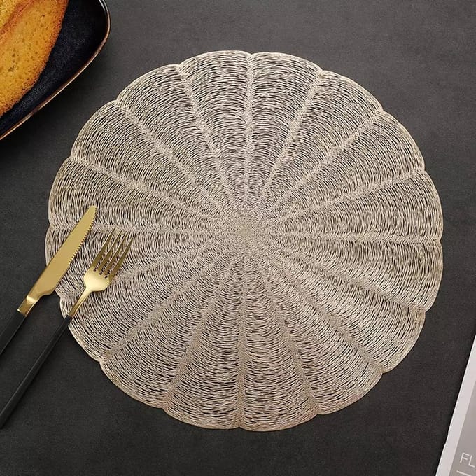 4x Placemat Tanya - Goud - Rond - Feest / Kersttafel - Chique - 38cm