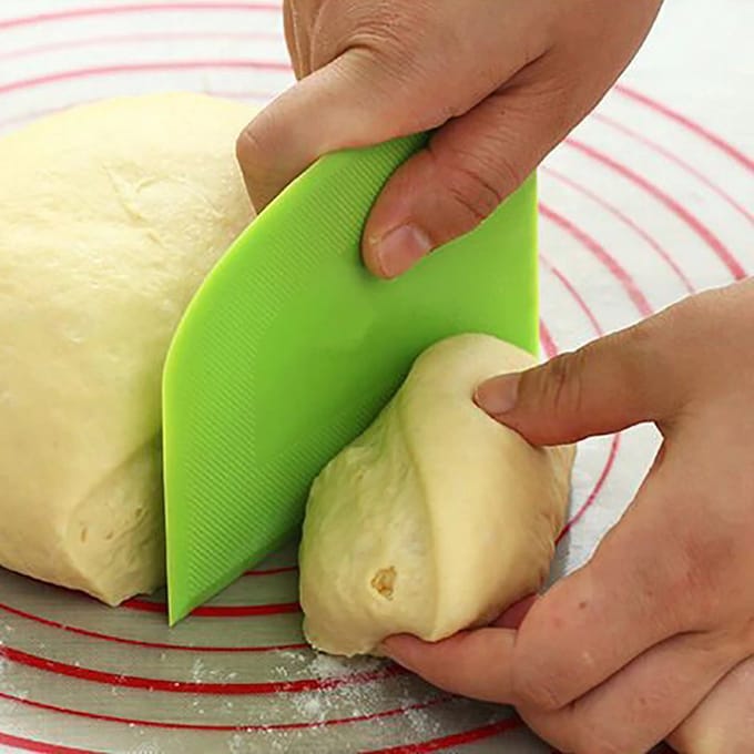 Deegschraper - Schraper - Keukentool - Groen - Wit - Flexibel - Deegsnijder