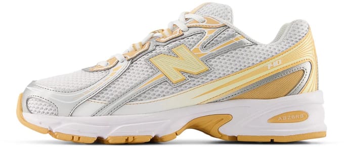 New Balance 740 - Sneakers - Unisex - White Peach