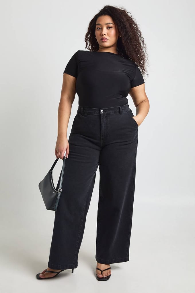 boohoo Dames Plus Dubbele Laag Slinky Getailleerde Bodysuit | Black | Maat: 28