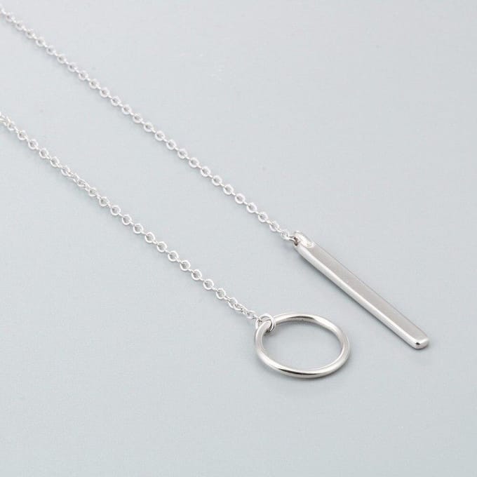 Jumalu ketting choker cirkel en staaf - zilverkleurig