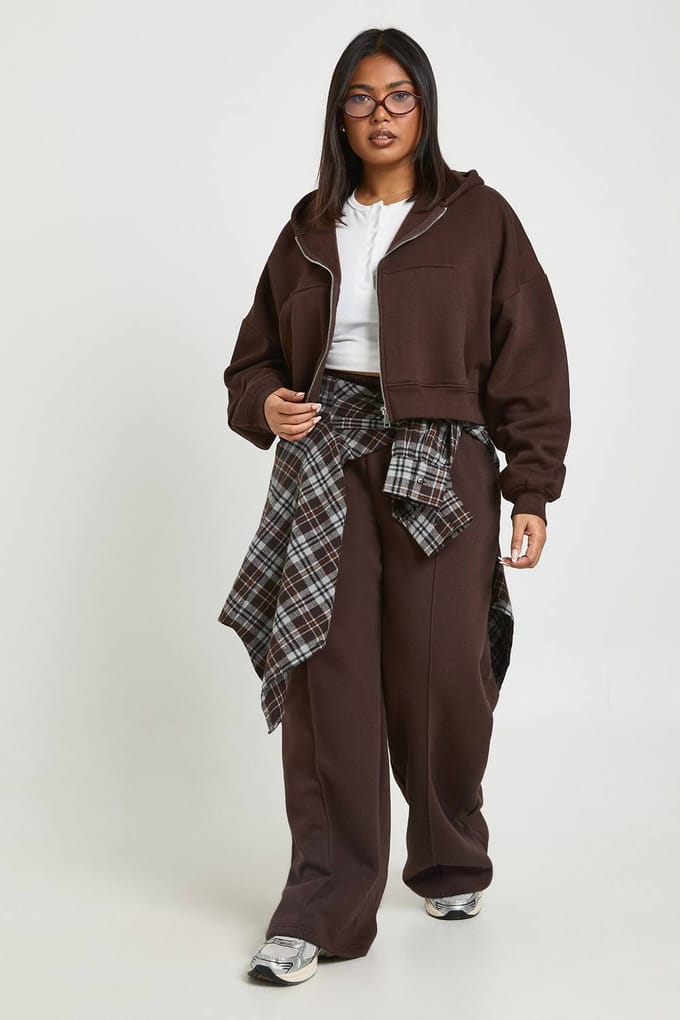 boohoo Dames Plus Core Basic Boxy Ballonmouw Oversized Hoodie met doorlopende rits | Chocoladebruin | Maat: 44