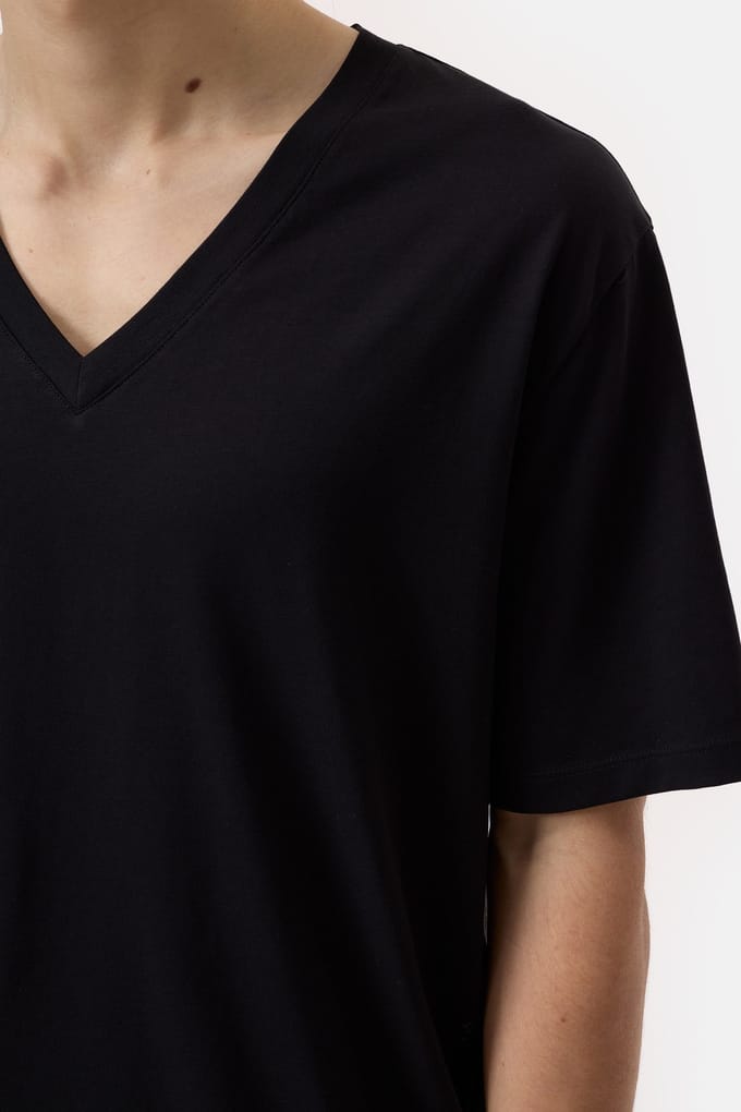 Closed V-neck T-shirt Black Taglia: M | Magliette basic Outlet | Uomo | Nero