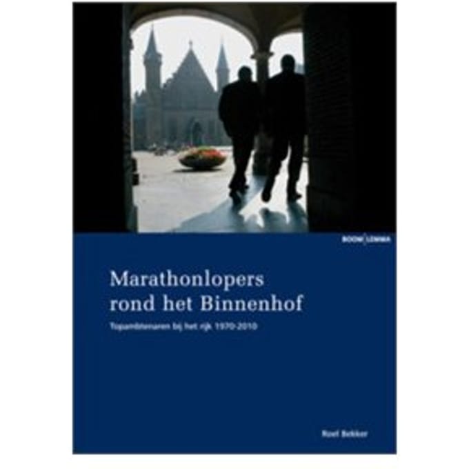 Marathonlopers Rond Het Binnenhof - Roel Bekker