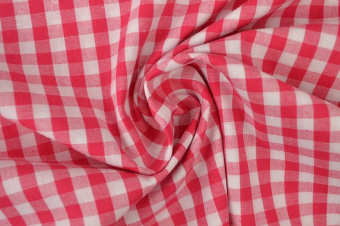 Ruitjesstof - Donkerroze 6,5mm ruit - 1 meter - Per meter - 150cm breed