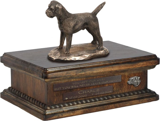 Border Terrier urn - gepersonaliseerde houten urn met hondensculptuur
