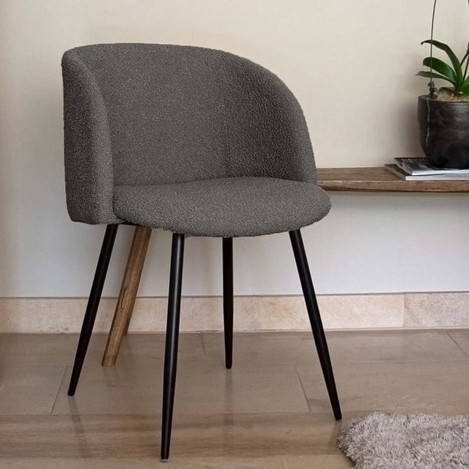Milton & Oldbrook Bouclé Eetkamerstoel Budapest Donker Grijs - Zwart
