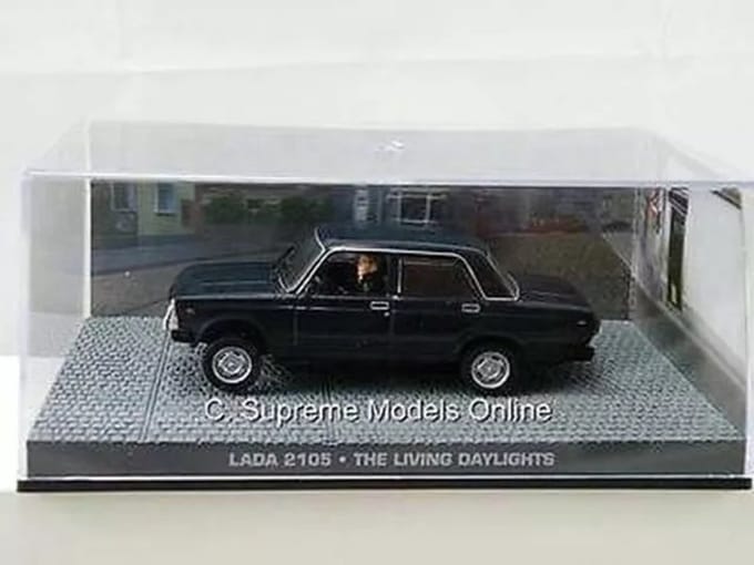 JAMES BOND LADA 2105 LIVING DAYLIGHTS TIMOTHY DALTON CAR 1/43