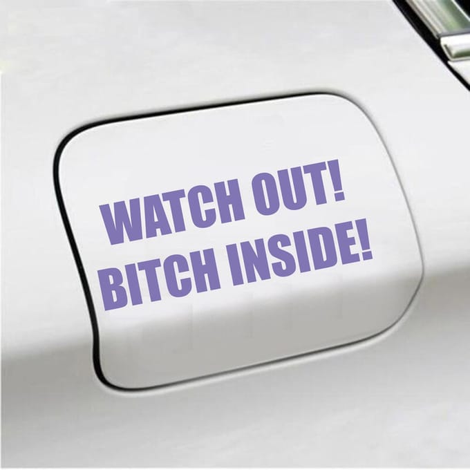 Bumpersticker - Watch Out Bitch Inside - 5,7 X 14,8 - Paars