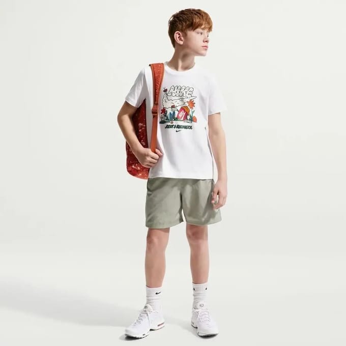 T-shirt kind Nike