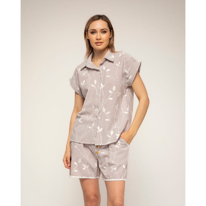 Gestreepte blouse met borduursels en korte mouwen met omslag