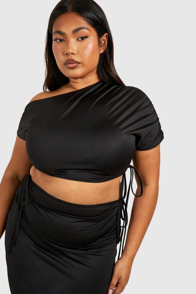 boohoo Dames Plus Geritste Drapeer Schouder Crop Top en Maxi Rok | Zwart | Maat: 56