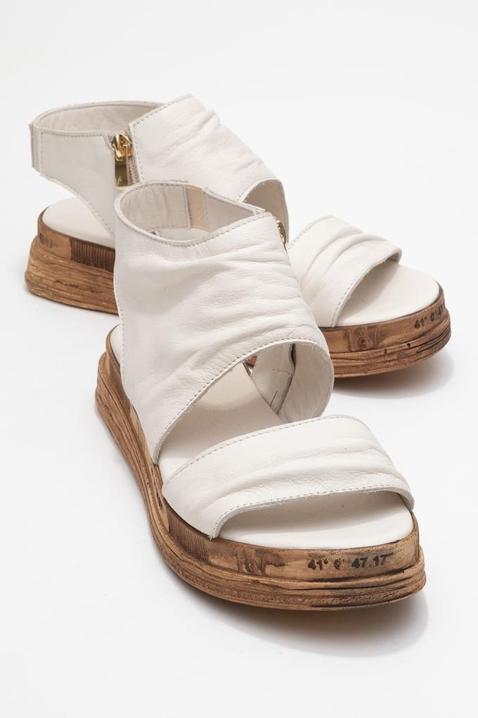 Lunas Leer Side-Zip Plat Hak Sandaal