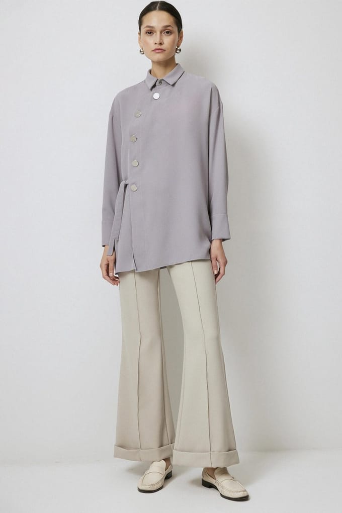 Touché Privé - Crêpe blouse met asymmetrische snit - Grijs - Dames