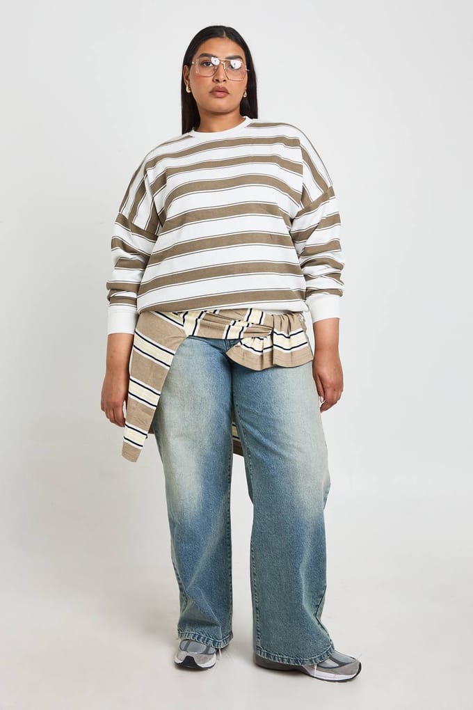 boohoo Dames Plus Gestreept Oversized Sweatshirt | Beige | Maat: 44
