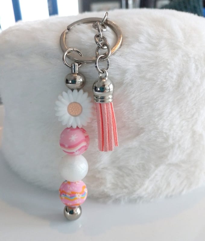 Sleutelhanger, tashanger met kralen | roze & wit