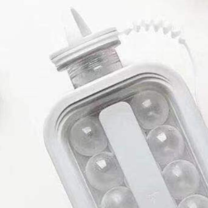IJskogel Maker Waterkoker 2 in 1 Draagbare IJskogel Maakvorm Waterfles met Deksel Grijs grijze kleur