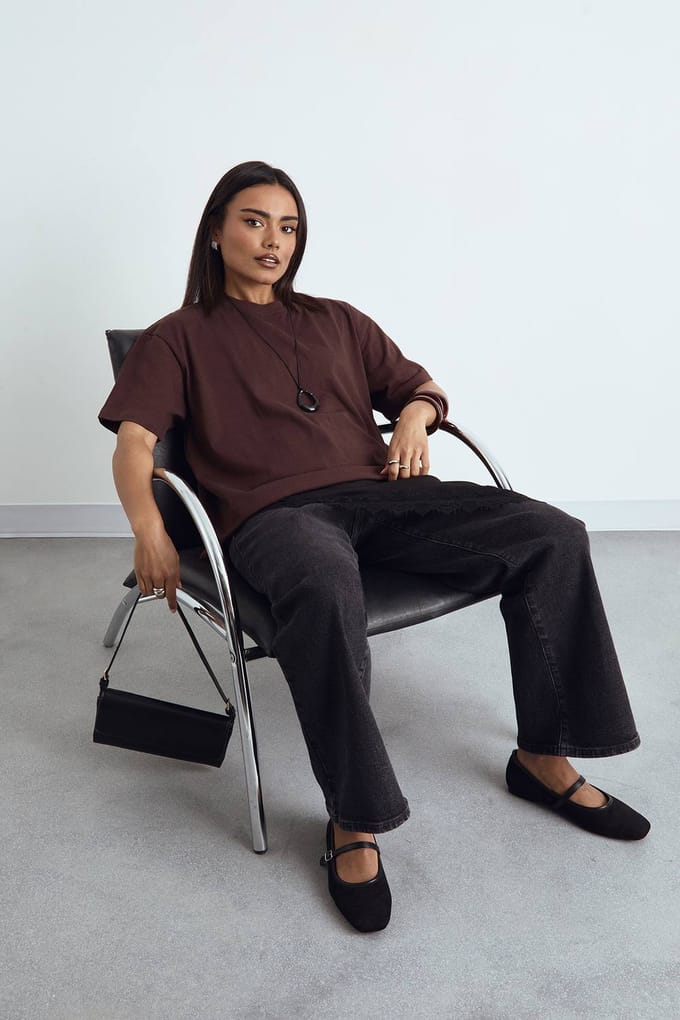 boohoo Dames Oversized T-shirt met korte mouwen | Chocoladebruin | Maat: 44
