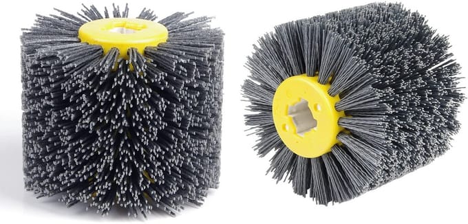 Set van 2 Nylon Borstels met #80 Korrel voor Draadtrekken en Polijsten van Hout