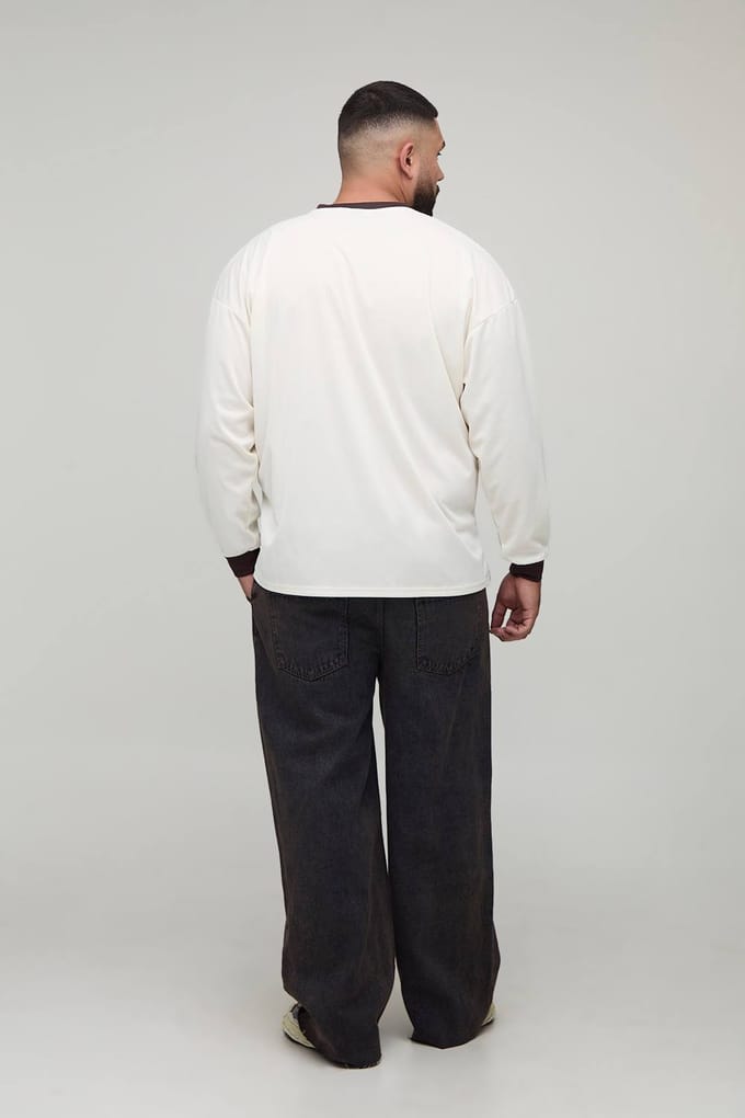 Plus Oversized WRLDWD Print Long-sleeved Sports T-Shirt | White | Size 3XL