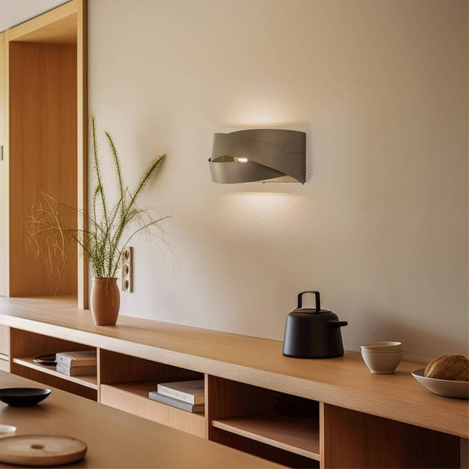 Euluna wandlamp Tornado, koffiebruin