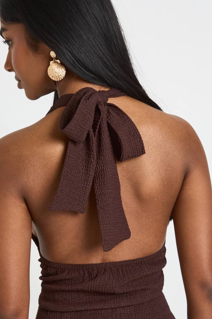 boohoo Dames Gestructureerde Jumpsuit Met Waterval Halslijn En Dubbele Laag | Chocoladebruin | Maat: 36