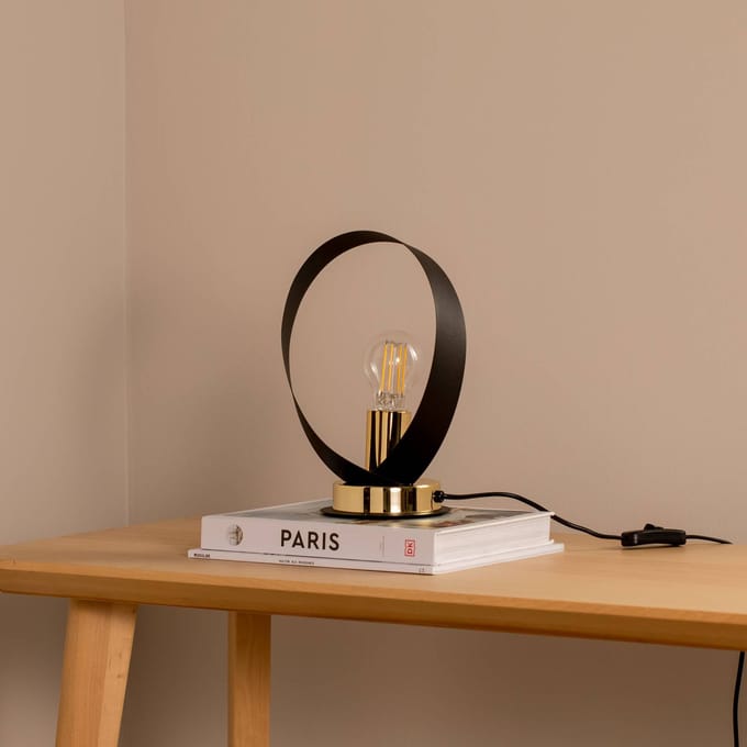 Domiluce Tafellamp Petla, zwart/goud, metaal, Ø 19 cm