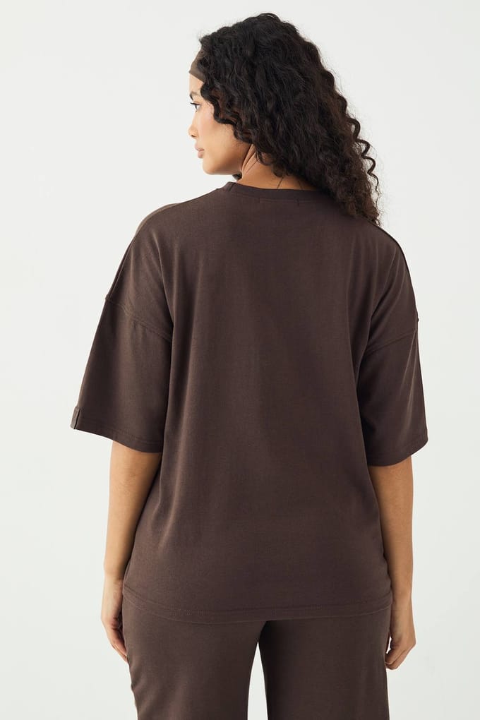 Dames DSGN Studio Oversized T-Shirt | Espresso | Maat: Small