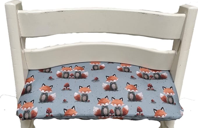 Gecoat zitkussen voor de Tripp Trapp kinderstoel van Stokke - Meneer vos grijs
