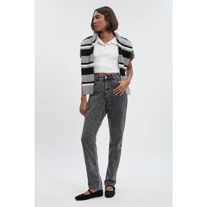 boohoo Dames Tall Basics Mom Jeans met hoge taille | Washed Black | Maat: 8/36L