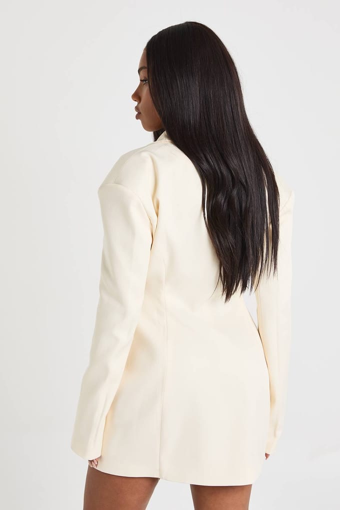 boohoo Dames Gestructureerde knopdetail blazerjurk | Cream | Maat: 10