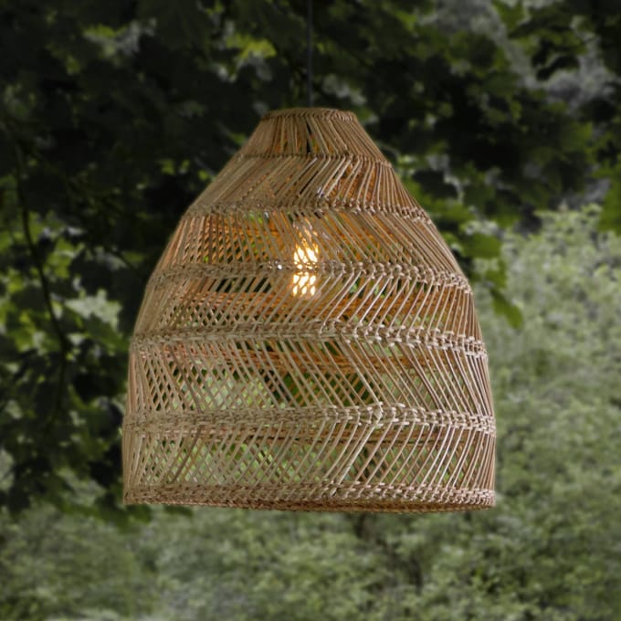 PR Home Buiten hanglamp Maja, rotan, Ø 53 cm, stekker, IP44