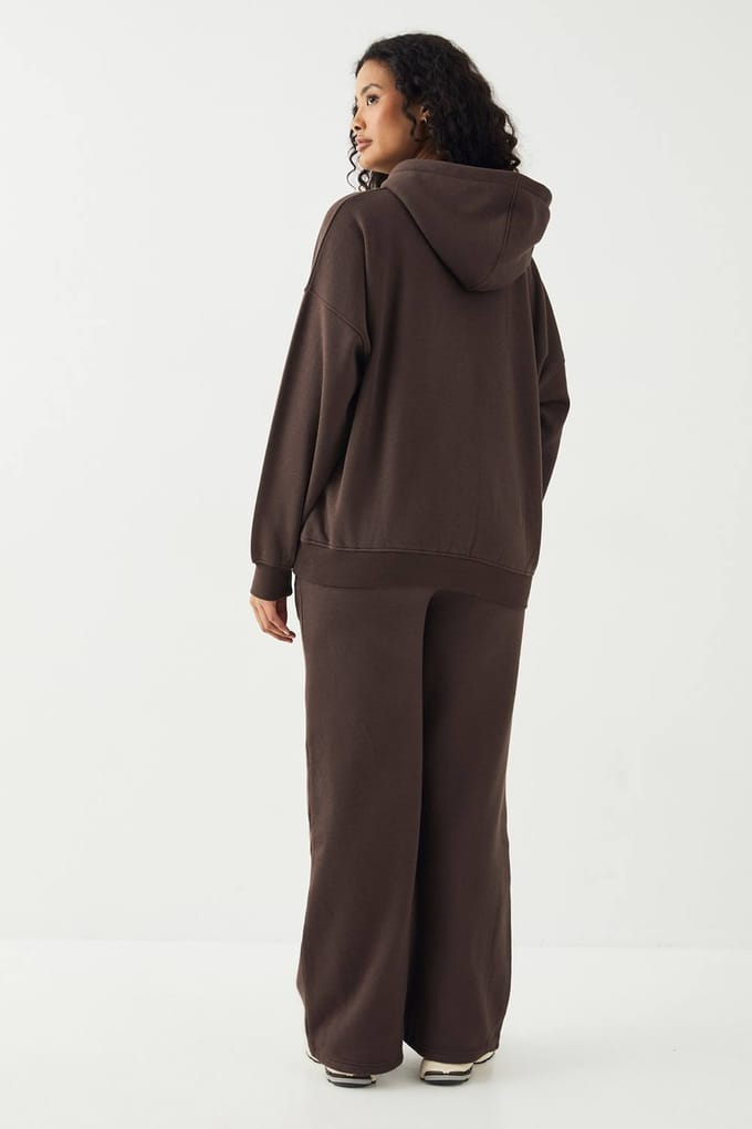 Dames Petite DSGN Studio Applique Rechte Pijp Jogger | Espresso | Maat: XL