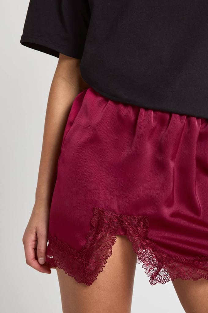 boohoo Dames Satijnen Mini Rok met Kant | Burgundy | Maat: 14