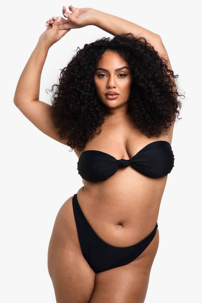 boohoo Dames Plus Swimwear Essentials Bandeau Bikini Top | Black | Maat: 22