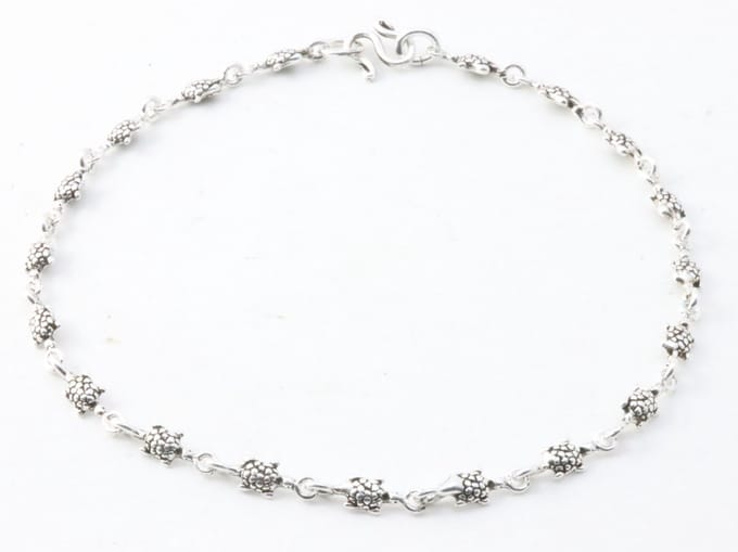 Fijne zilveren enkelband met schildpadden