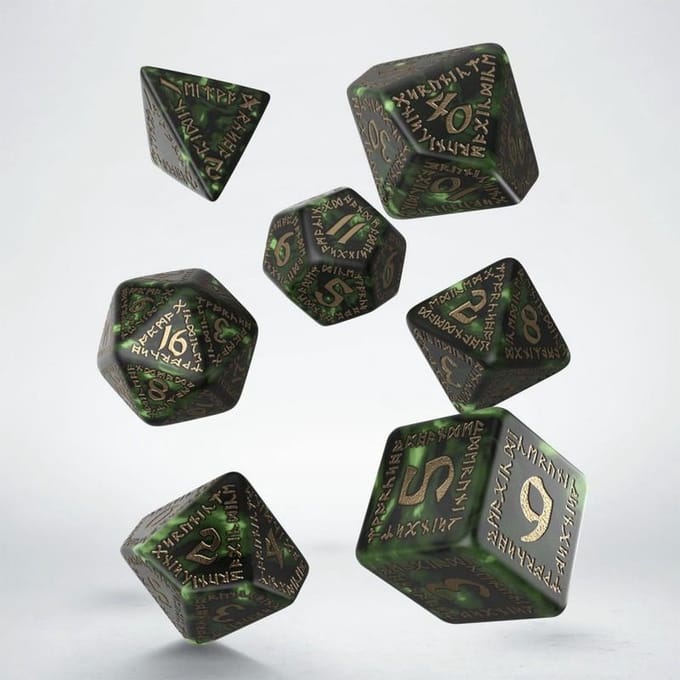 Q-Workshop Runic - Fles-Groen & Goud dobbelstenen set (7)