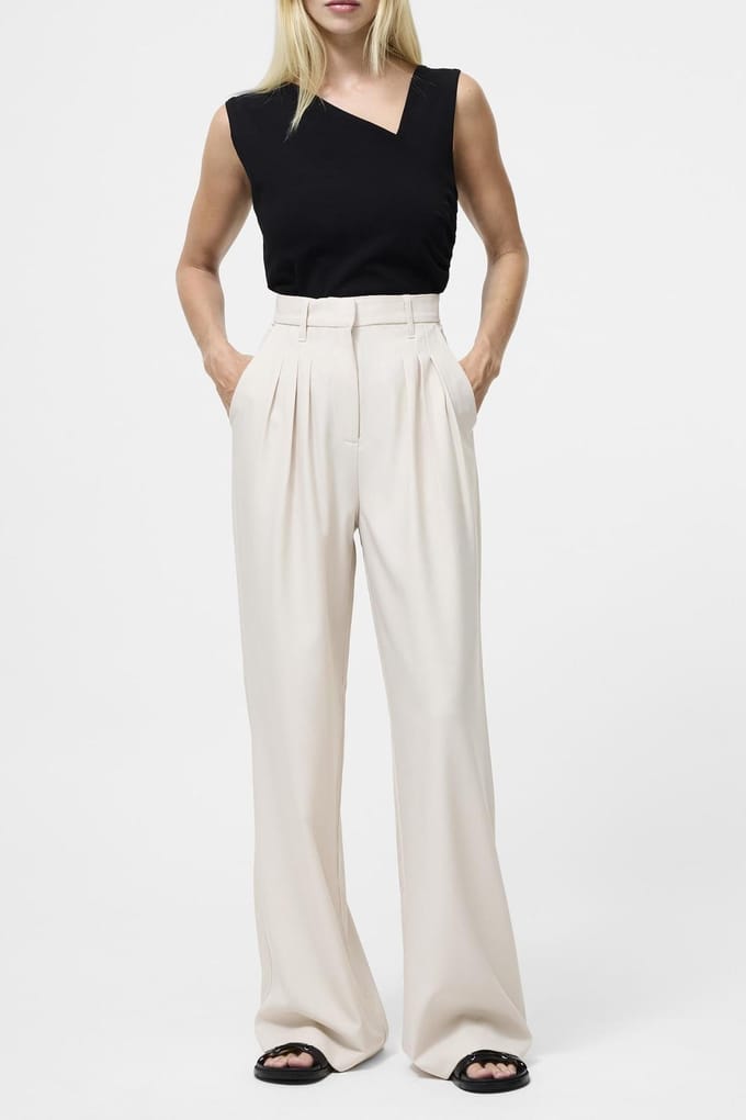 French Connection Imola Tailored Triple Pleat Sandshell Sandshell Größe: 16 | Stoffhosen Outlet | Damen | Braun