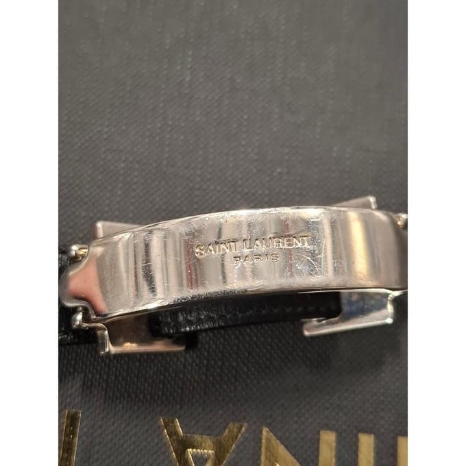 Saint Laurent Monogramarmband in Zwart Leer