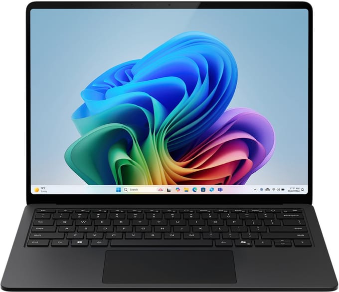 Microsoft Surface Laptop - 13.8 inch - Snapdragon® X2 Plus (10 Core) - 32 GB RAM - 512 GB SSD - Black - 8e Editie - Qwerty