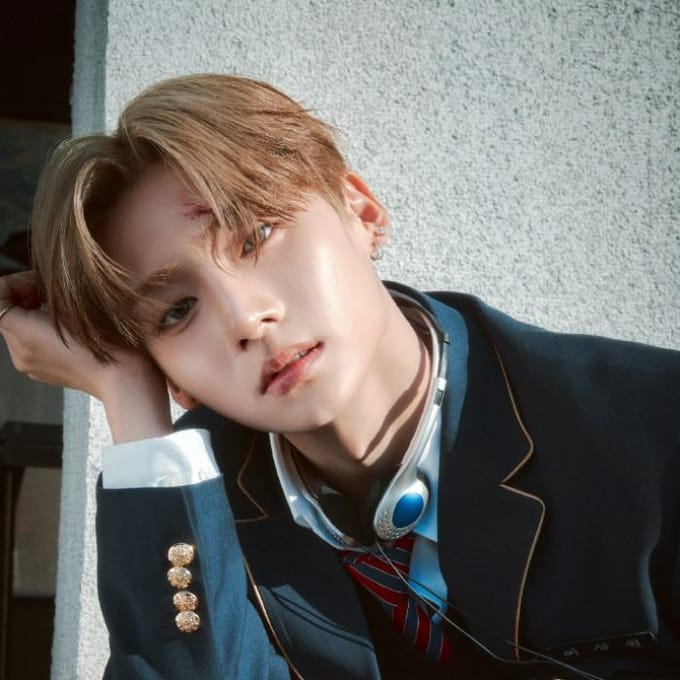 ALPHA DRIVE ONE - [EUPHORIA] 1er Mini Album BOÎTIER JOAILLER SANGWON