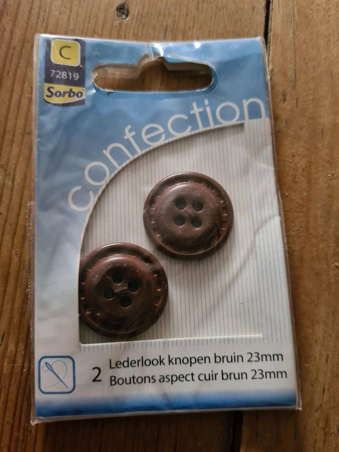 2 Lederlook knopen bruin 23mm Sorbo