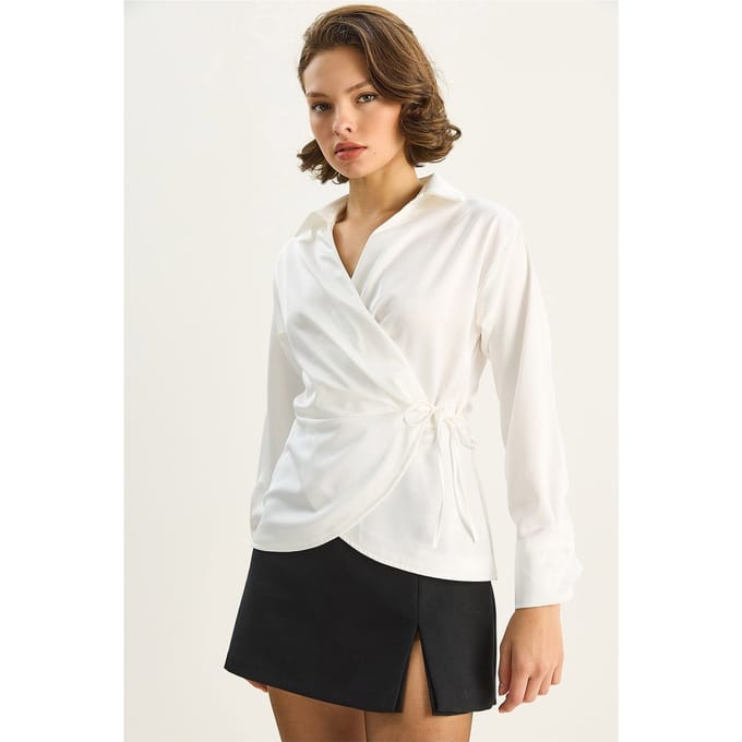 Satin V-Hals Shirt met Striksluiting