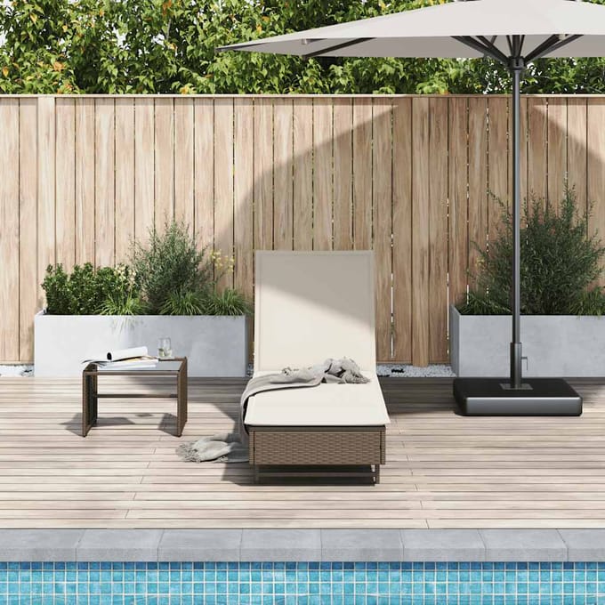 vidaXL - Ligbed - met - wielen - en - kussen - poly - rattan - bruin