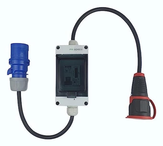 Draagbare CEE-adapter 16A met stroommeter en Schuko stopcontact - IP44 Bescherming